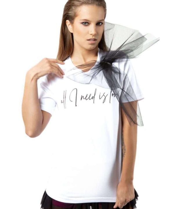 White T-shirt with bow