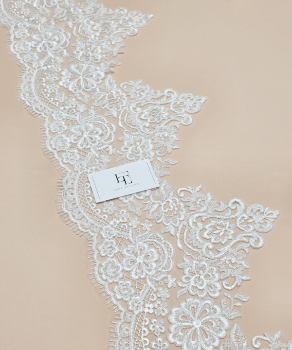 Ivory embroidery lace trimming