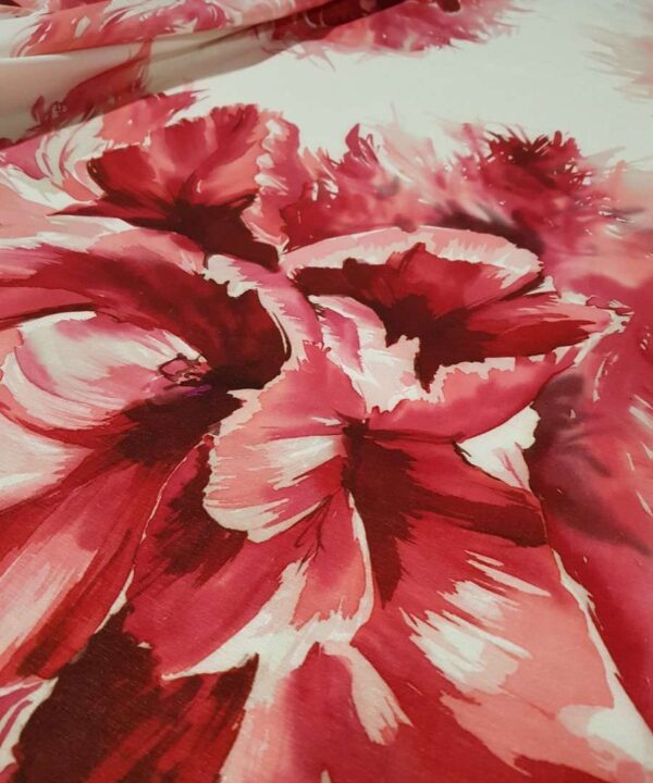 Elastic taffeta fabric with peony print