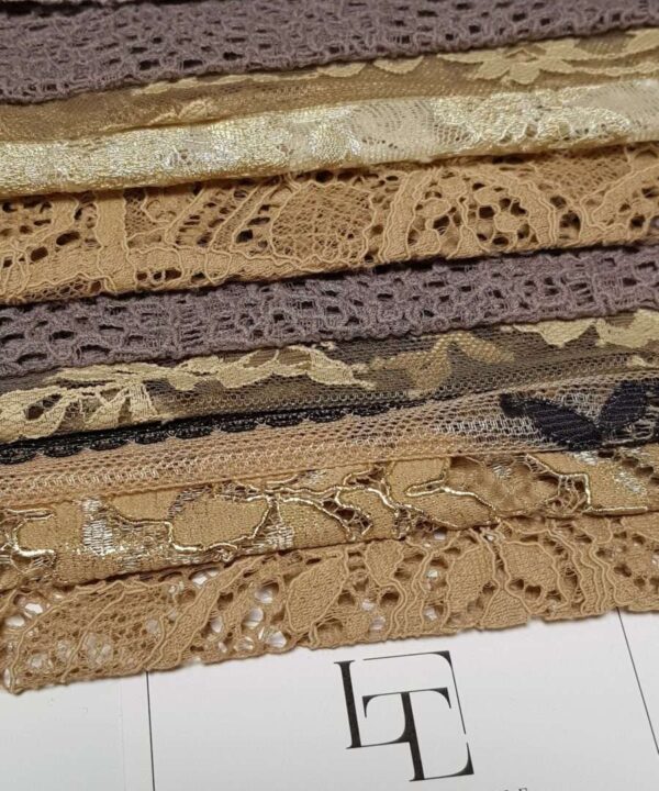 Lace scraps set of 5 pieces
