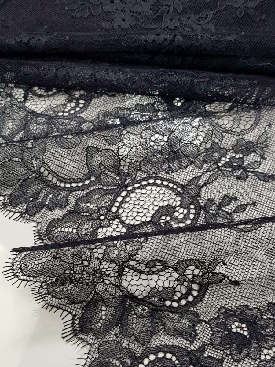 Navy blue Chantilly lace fabric - Lace To Love