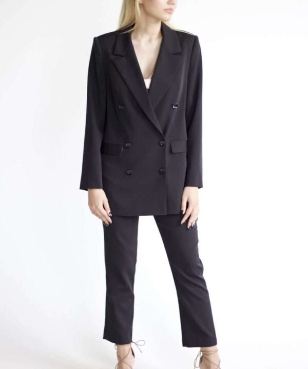 Elegant black casual trousers