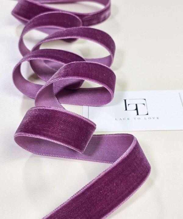 Violet velvet wreath decoration bow ribbon