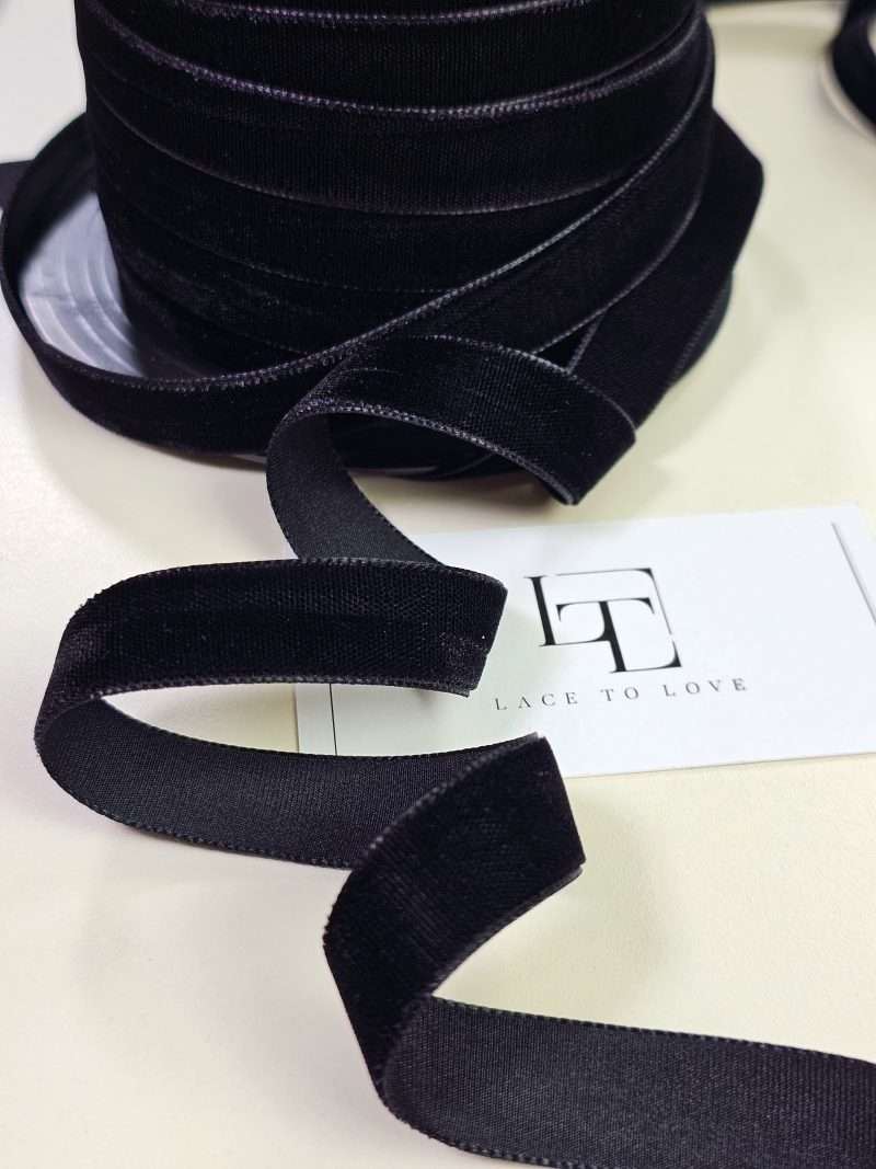 Black velvet garland ribbon