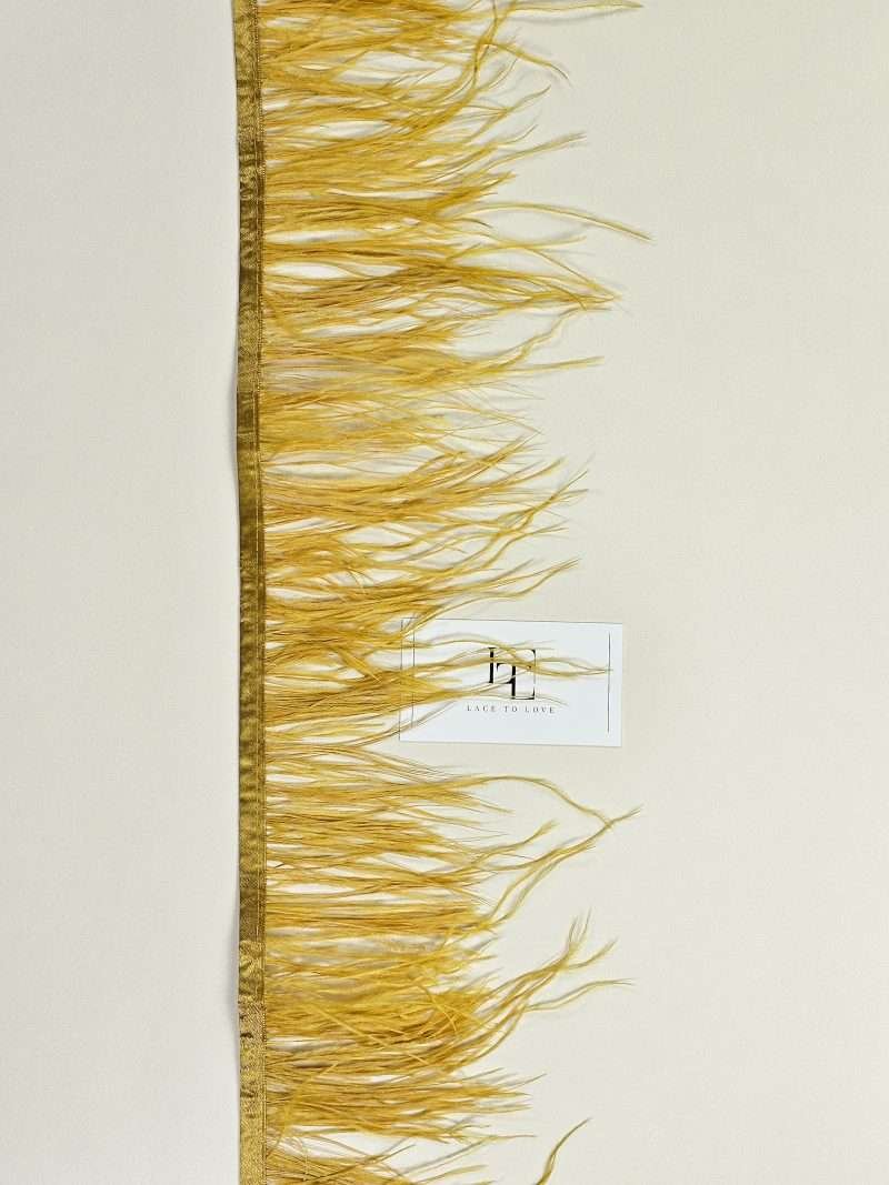 Ostrich natural feathers by the yard meter