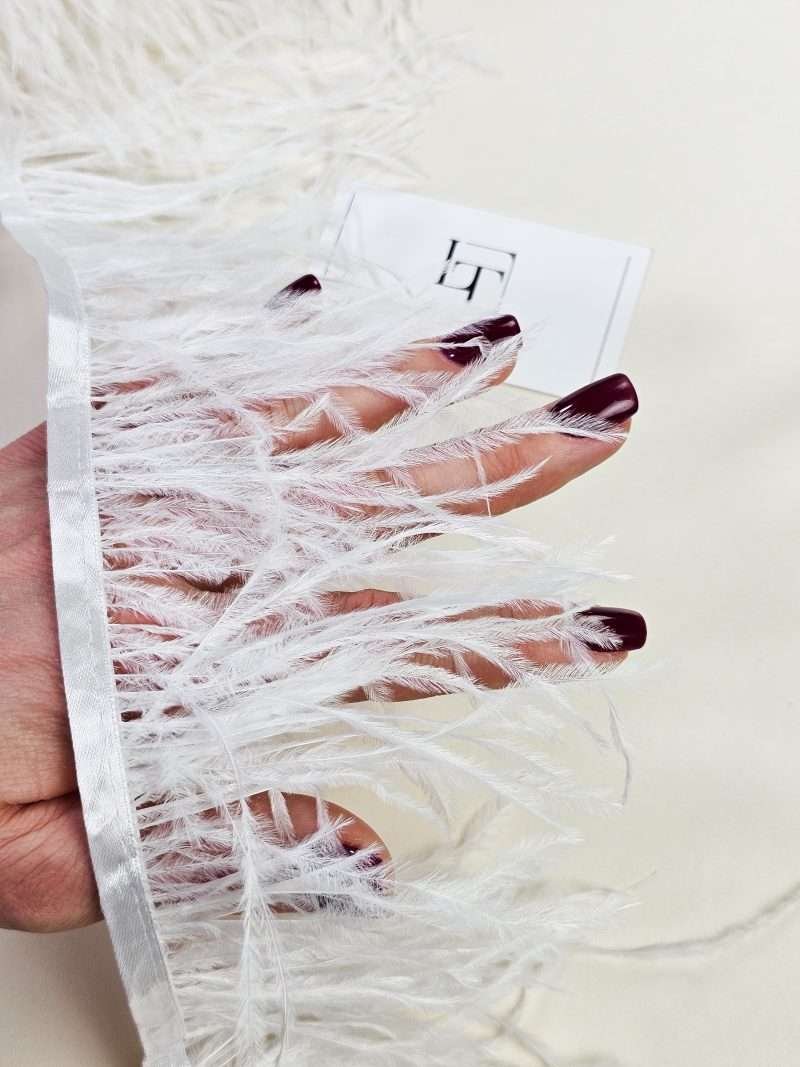 White natural ostrich feather fringe