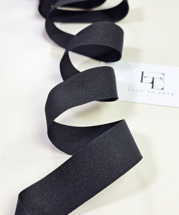 Red grosgrain ribbon - Lace To Love