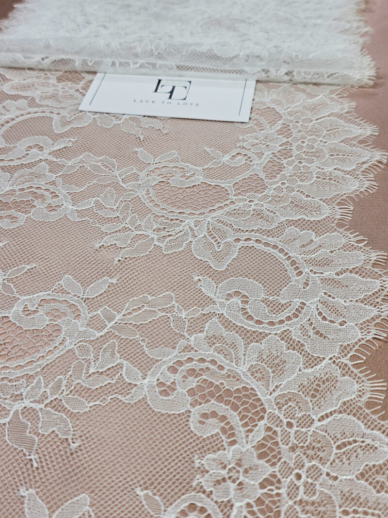 White Chantilly eyelash lace trim fabric europe