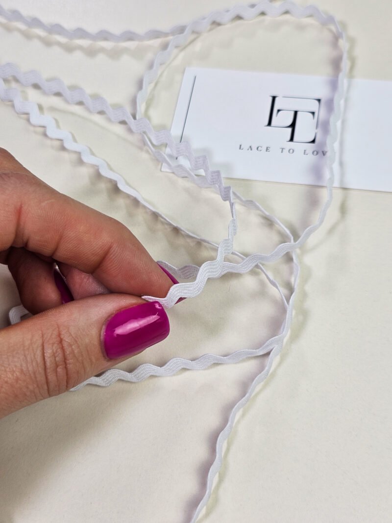 Pure white ric rac finishing edging ribbon sold by the meter online shop