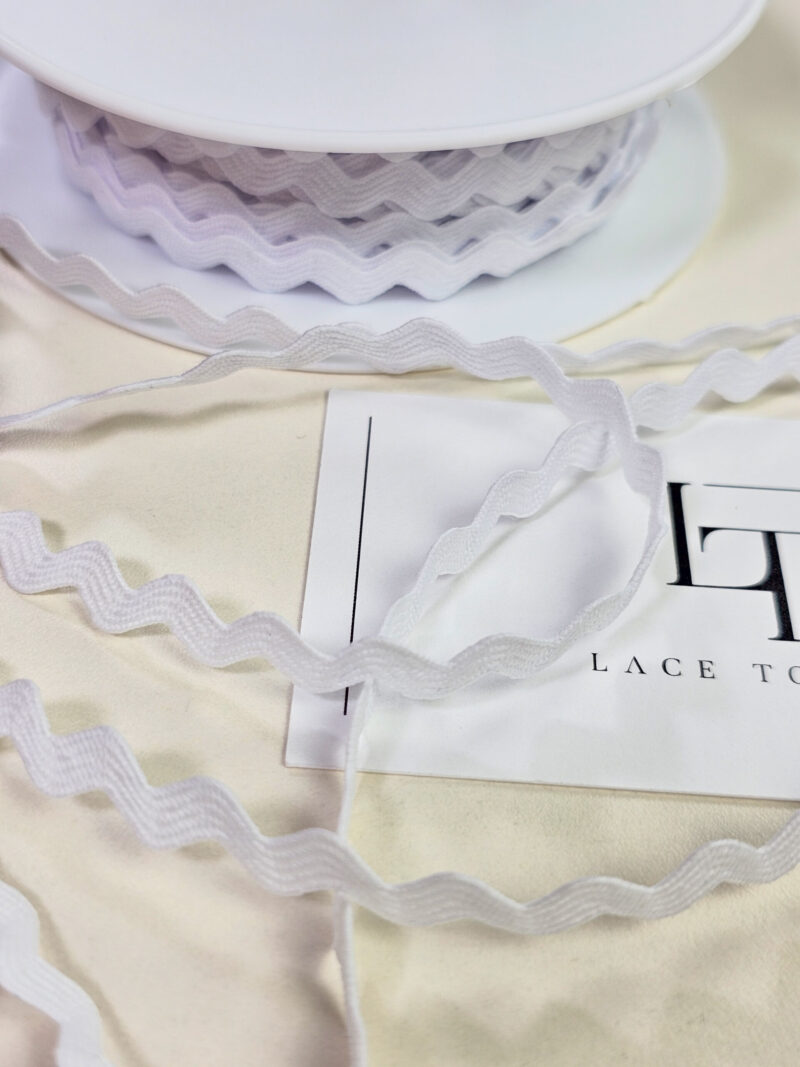 Finising Ribbon Pure white rick rack ribbon - Lace To Love