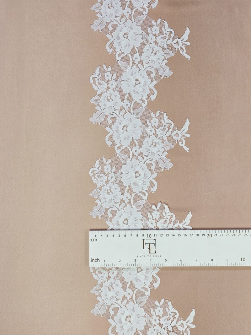 White lace edging sold by the meter online shop
