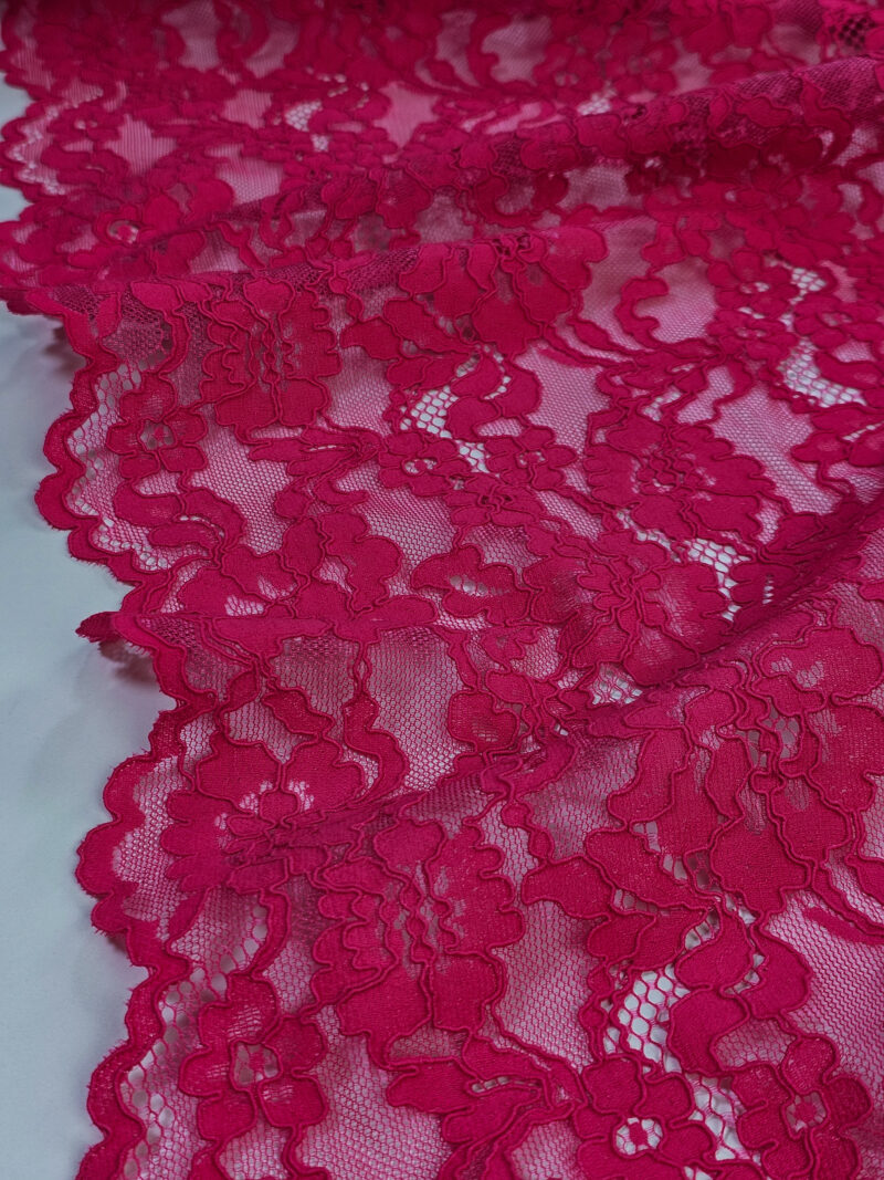 Heavy deep pink scalloped saree lace fabric