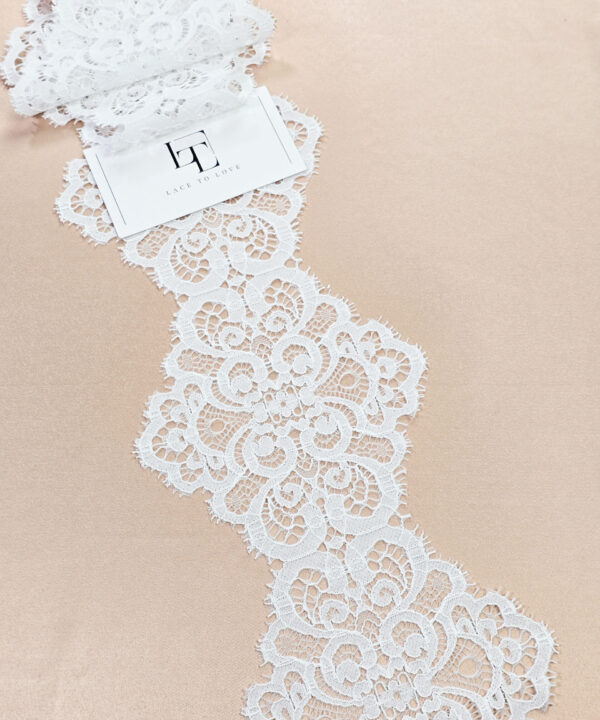 Pure white lace edging sold by the meter online shop