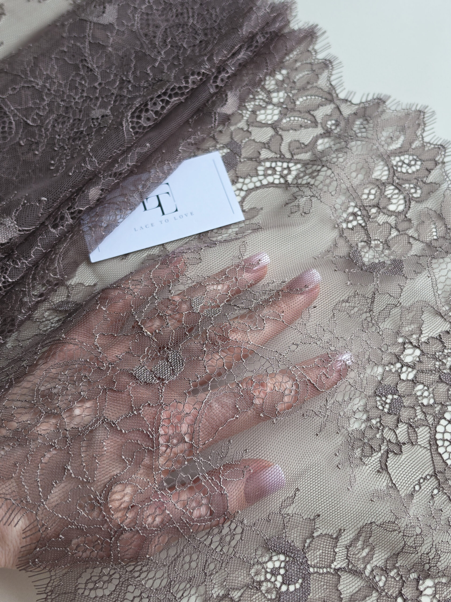 Delicate brown lace border