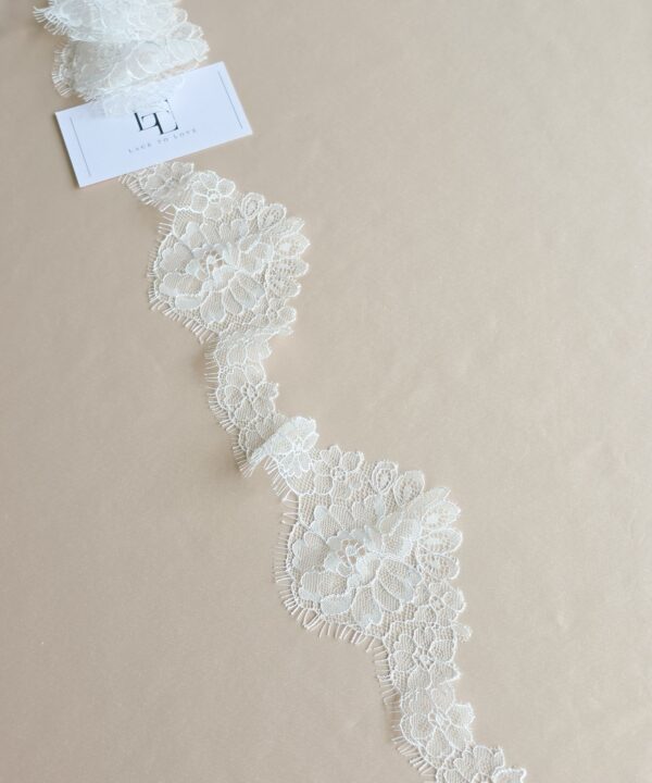 Luxury lace trimming fabric shop online Europe